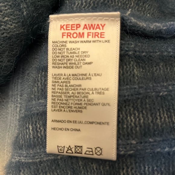 Urban Outfitters sweater Bellini cropped soft knit blue cream M NWT - Picture 11 of 12